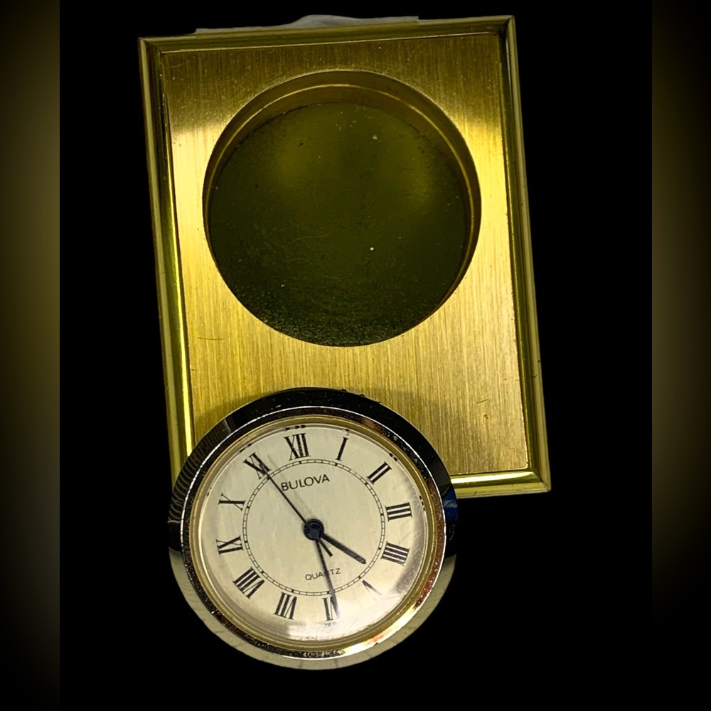 VINTAGE BULOVA QUARTZ Desk Clock Solid Brass - Picture 8 of 9